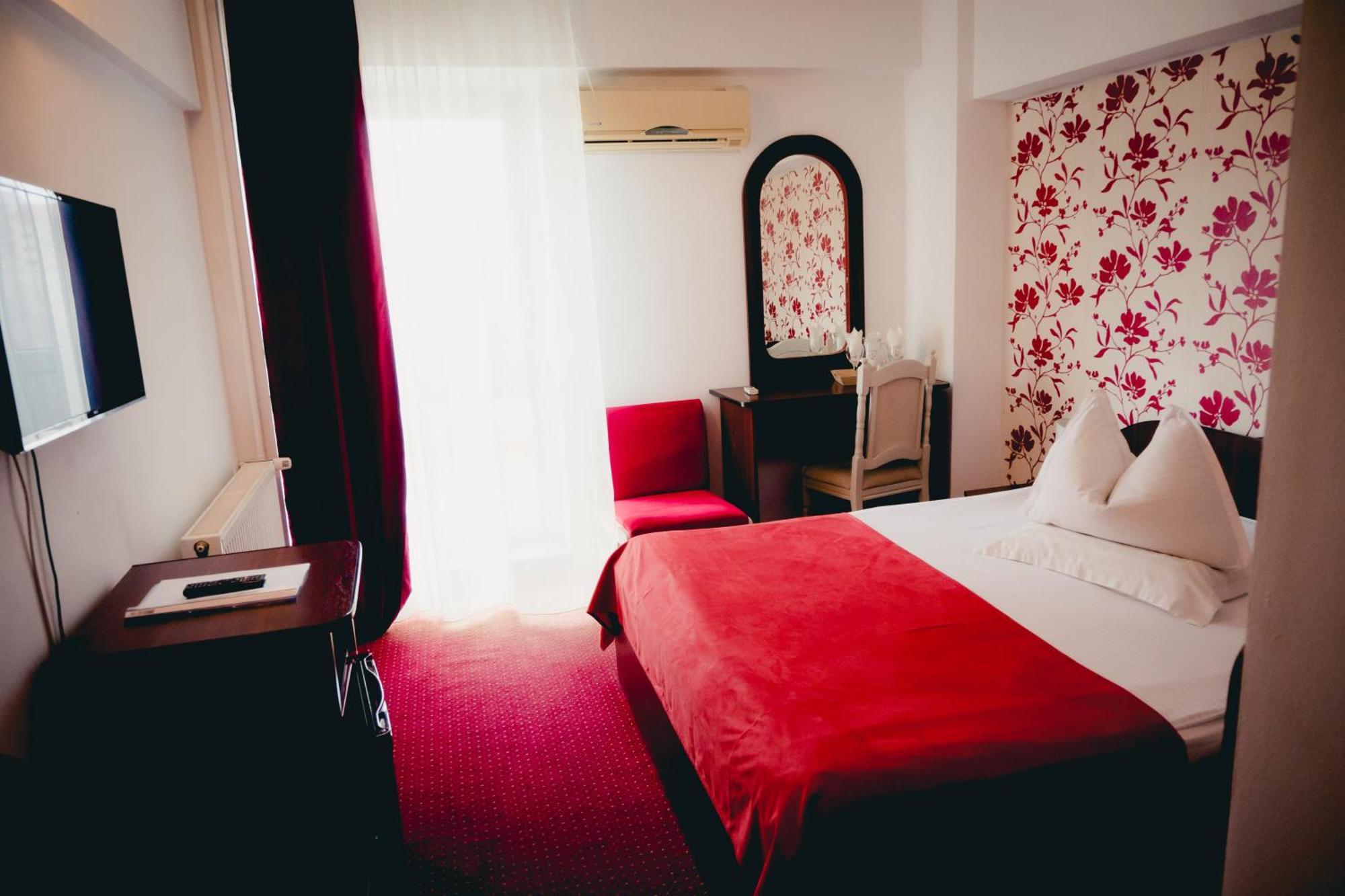 Hotel Valahia Targoviste Exteriör bild