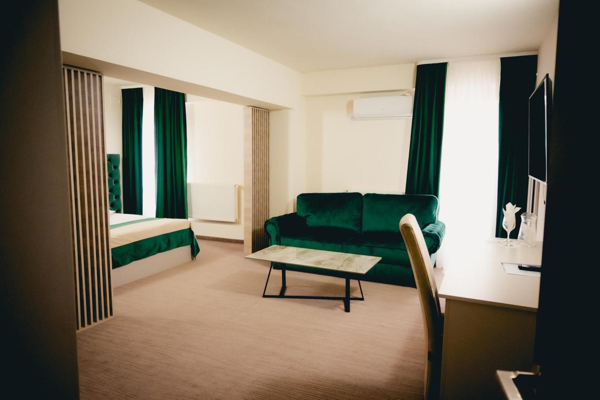 Hotel Valahia Targoviste Exteriör bild